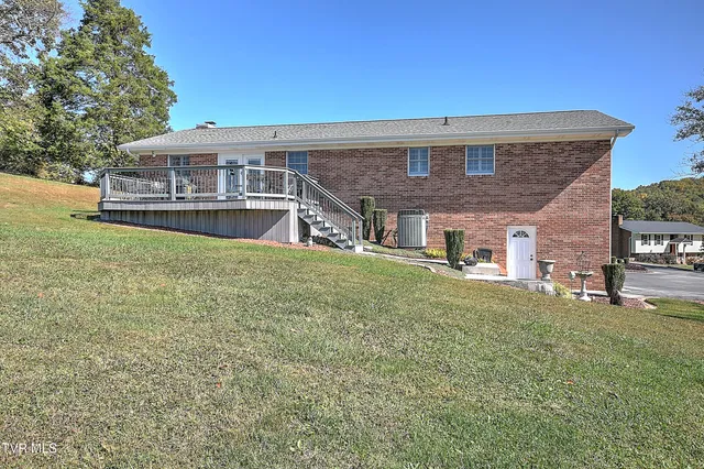 $365,000 | 186 Woodway Circle, Bluff City, TN 37618