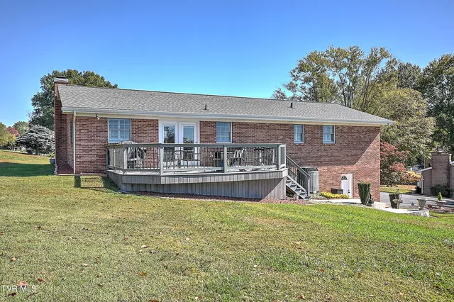 $365,000 | 186 Woodway Circle, Bluff City, TN 37618