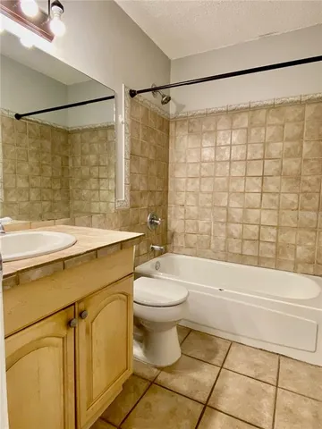 $1,325 | 39132 County Road 54, Unit 2230, Zephyrhills, FL 33542