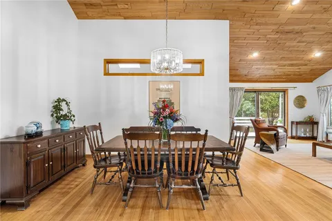 $950,000 | 38 River Run, East Greenwich, RI 02818