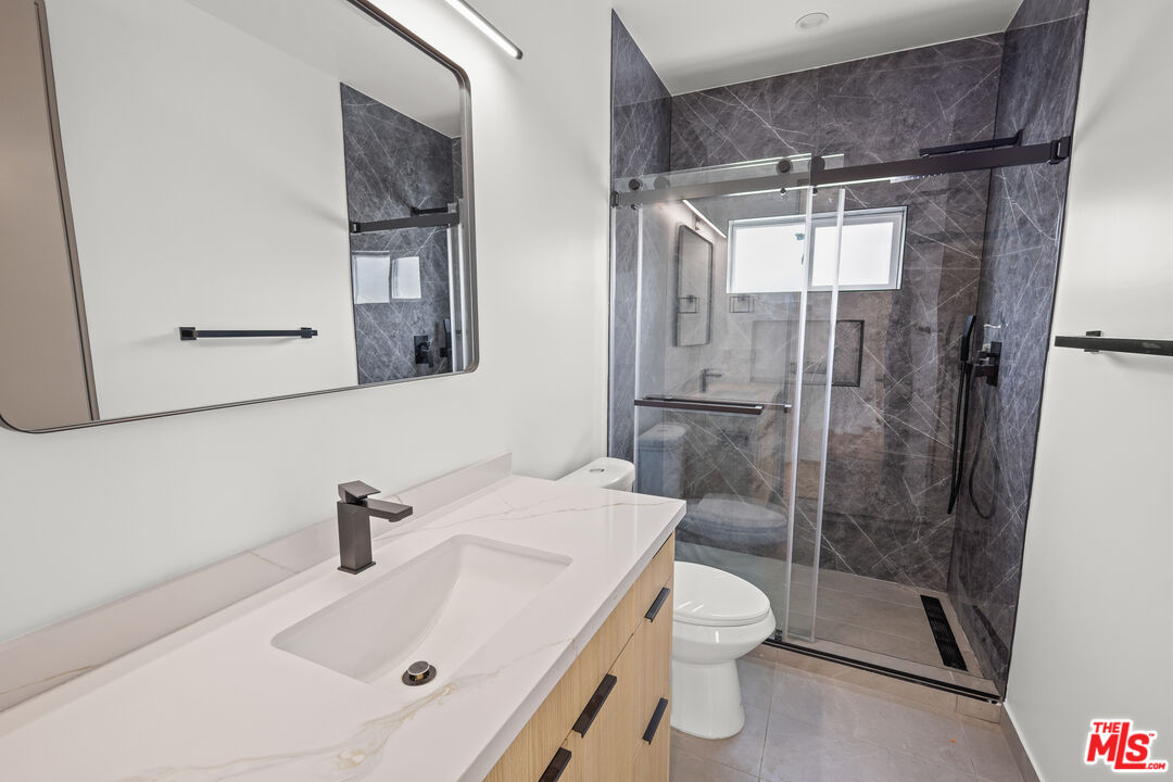 11012 Hortense Street, Unit A North Hollywood, CA 91602 - Photo 13 of 37