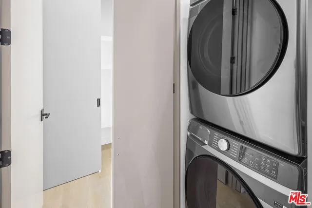 $5,041 | 11012 Hortense Street, Unit A, North Hollywood, CA 91602