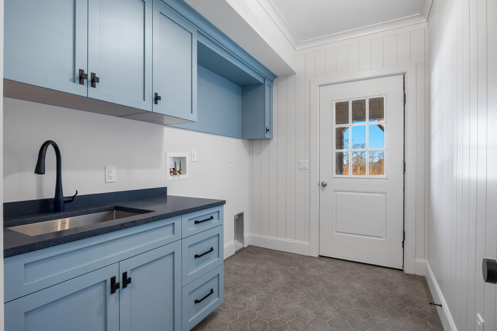 2 Rockhill Road Sandwich, MA 02563 - Photo 22 of 69 laundry