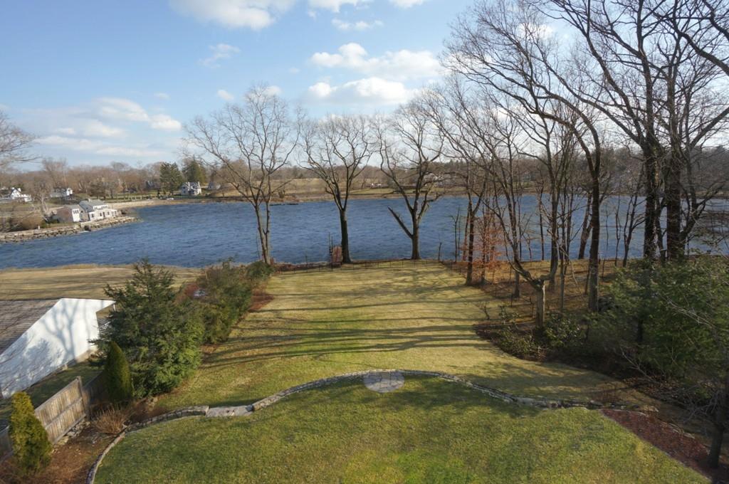 27 Harbor Road Darien, CT 06820 - Photo 4 of 22 a view of a backyard