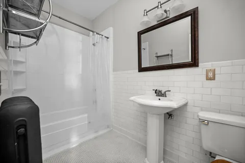 $85,000 | 2218 Nicollet Avenue, Unit 1, Minneapolis, MN 55404