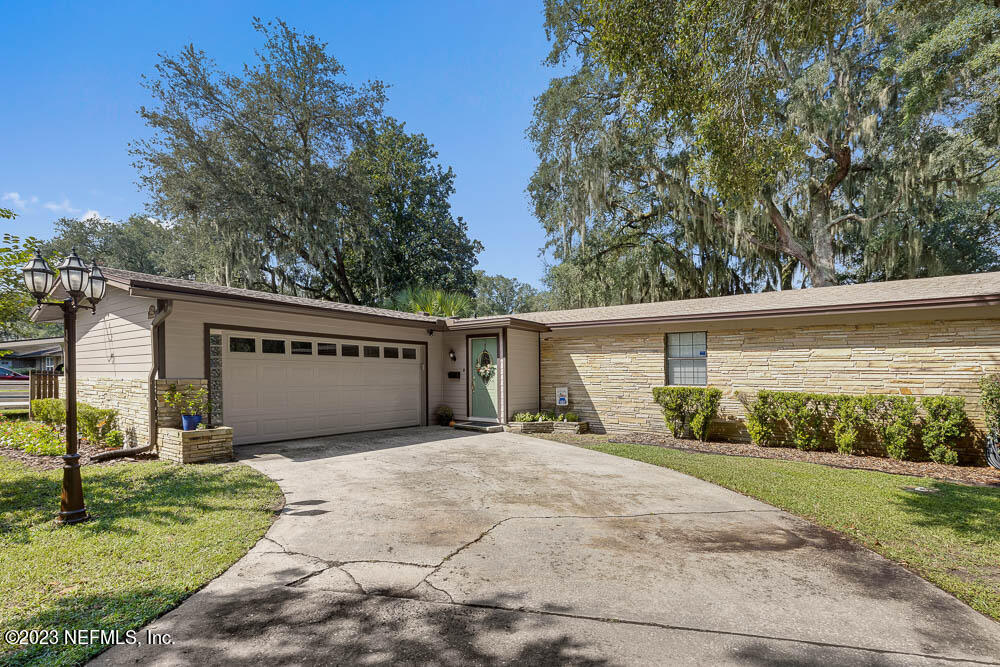 4512 Hartman Road Jacksonville, FL 32225 - Photo 3 of 32 2-Car Garage