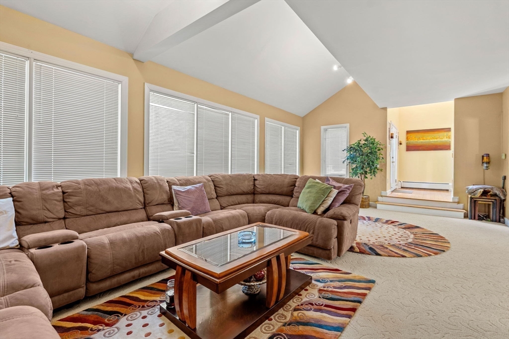 9 Abby Road Westford, MA 01886 - Photo 11 of 41