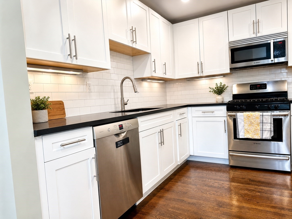 154 Gold Street, Unit 3 Boston, MA 02127 - Photo 7 of 20