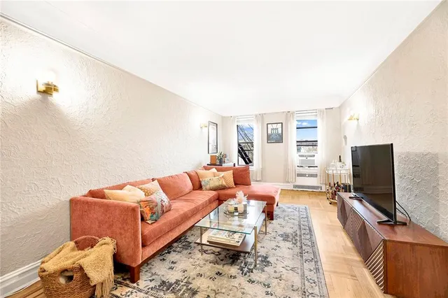 $379,000 | 145 95th Street, Unit D6 | Bay Ridge