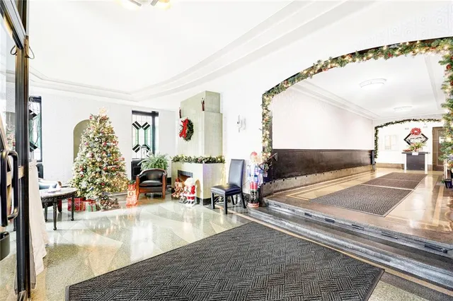 $379,000 | 145 95th Street, Unit D6 | Bay Ridge