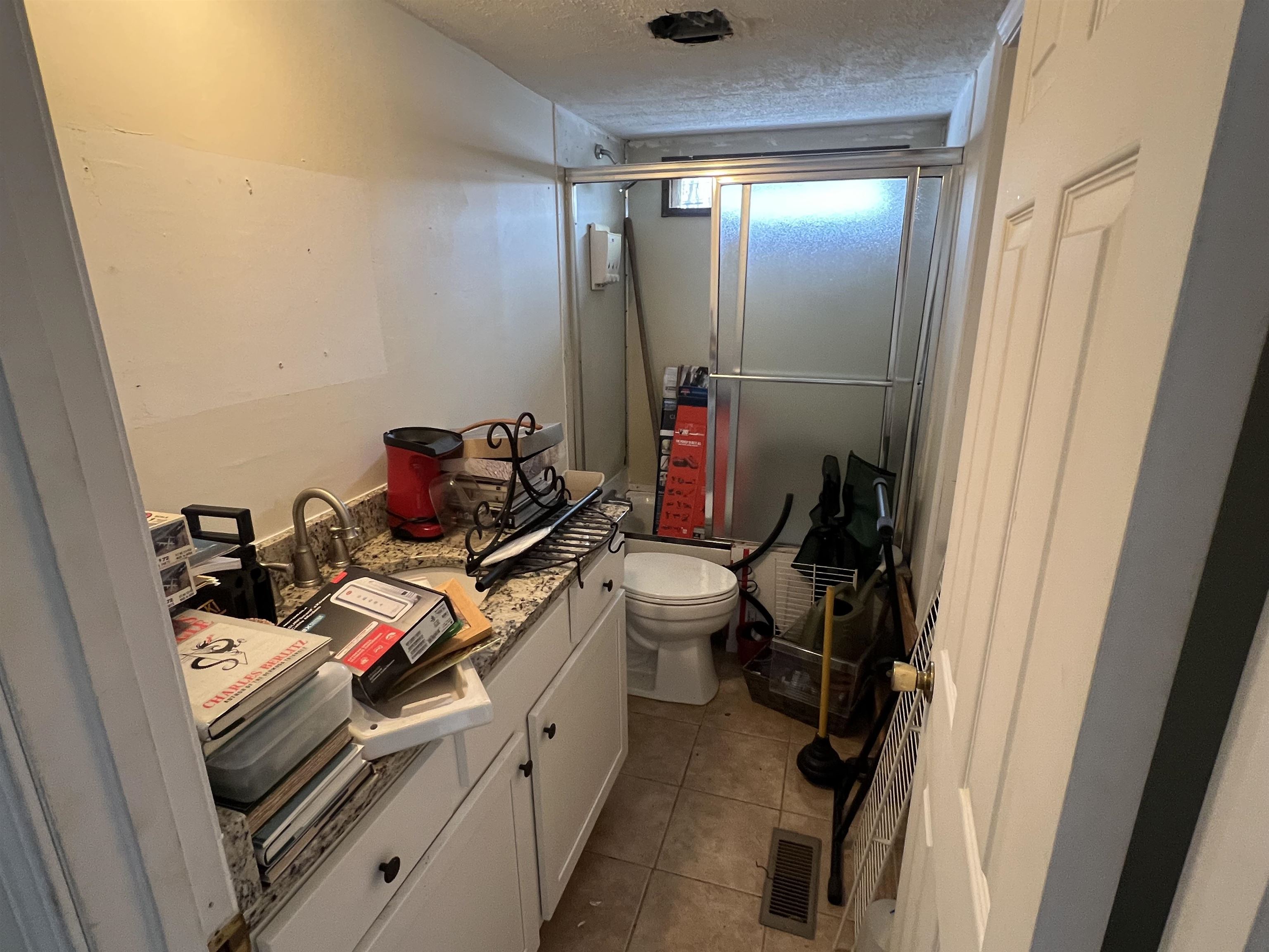 20 Old Henniker Road, Unit 15 Hillsborough, NH 03244 - Photo 10 of 11