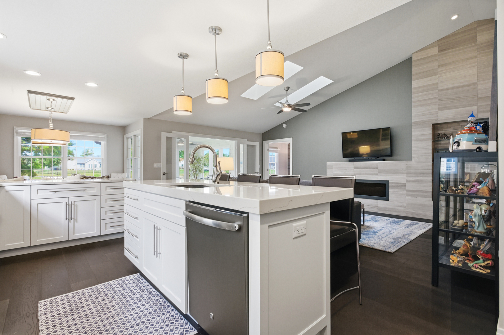 2526 Windward Boulevard, Unit 2526 Champaign, IL 61821 - Photo 8 of 29