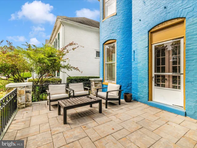 $420,000 | 831 Oak Hill Avenue, Hagerstown, MD 21742