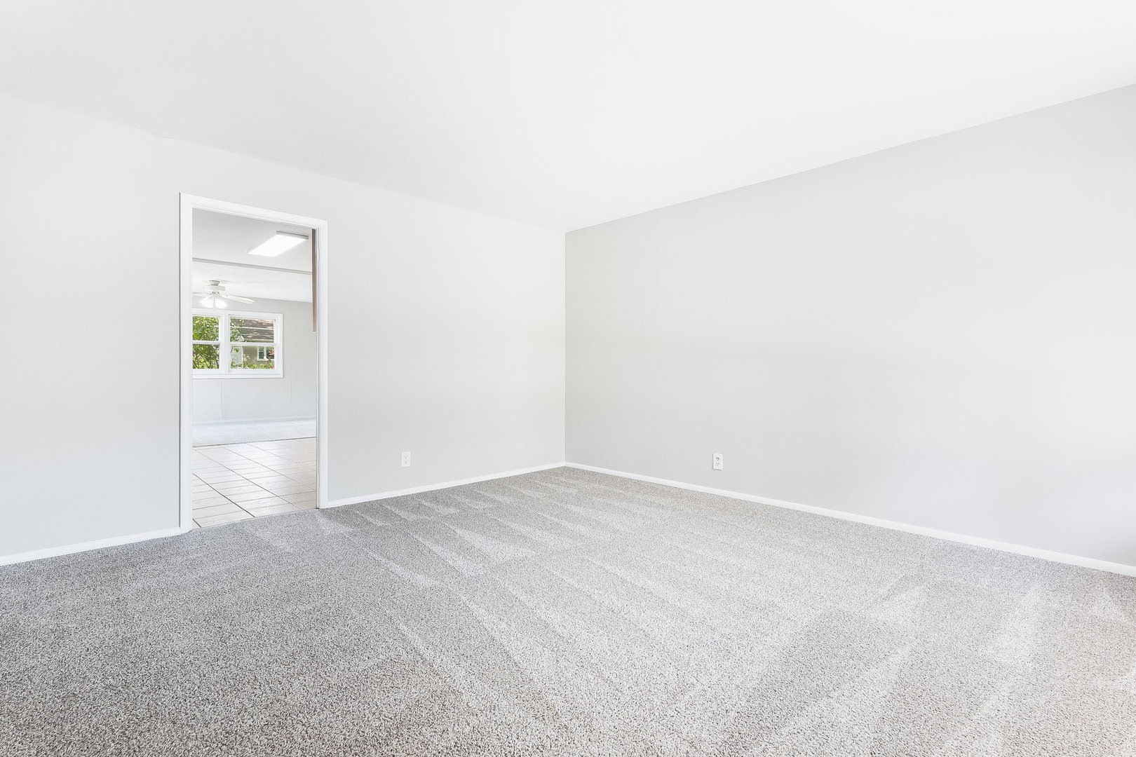 112 Villa Road Streamwood, IL 60107 - Photo 3 of 16 Gallery Image 3