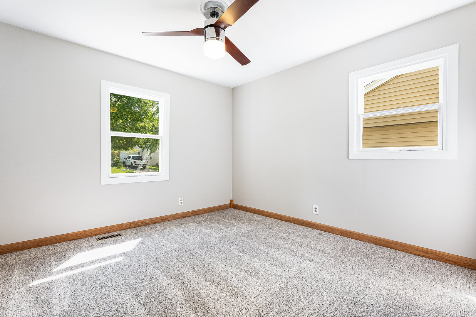 112 Villa Road Streamwood, IL 60107 - Photo 9 of 16 Gallery Image 9