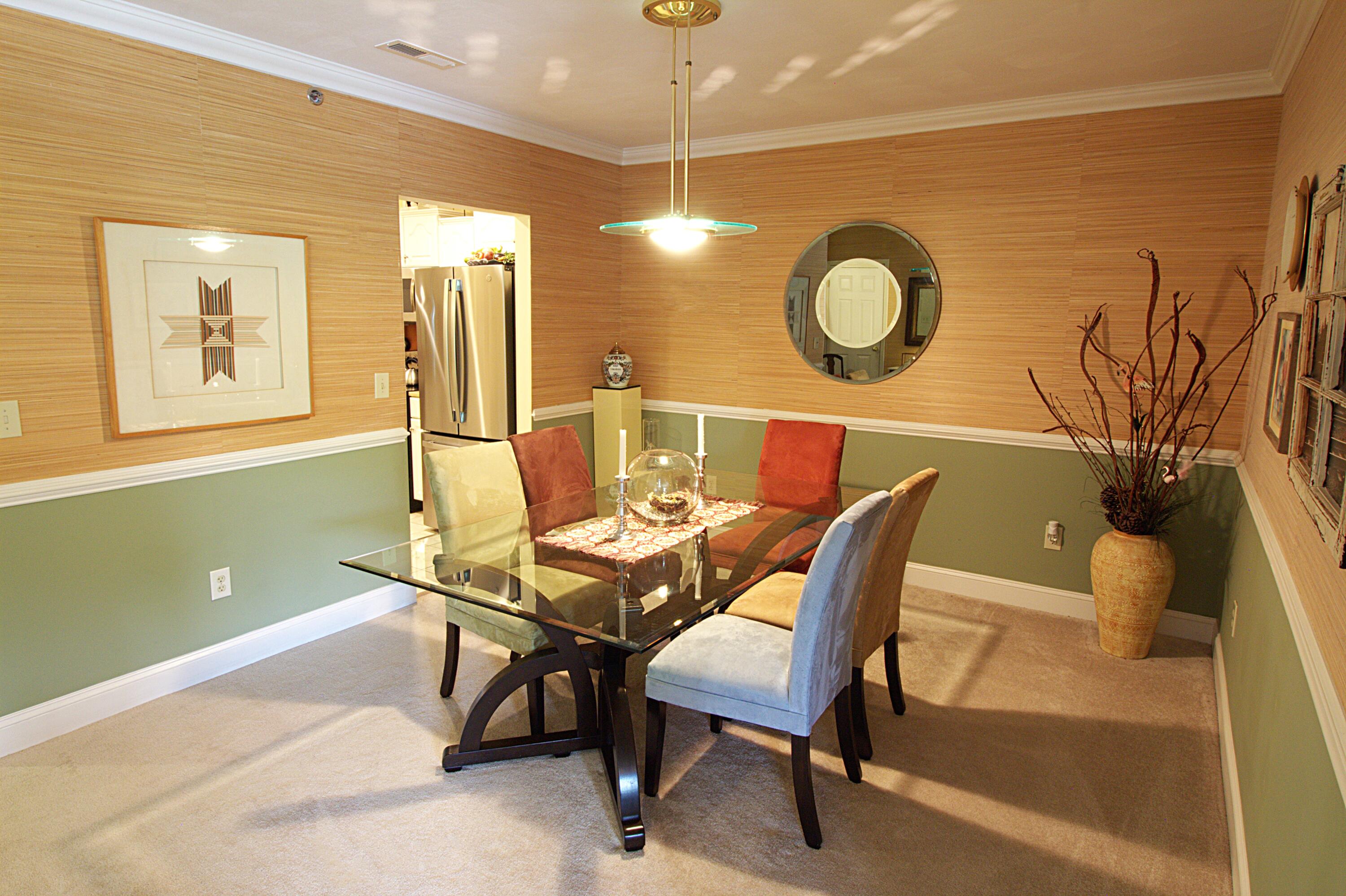 4444 Pheasant Ridge Road, Unit 204 Roanoke, VA 24014 - Photo 19 of 43 Dining Room