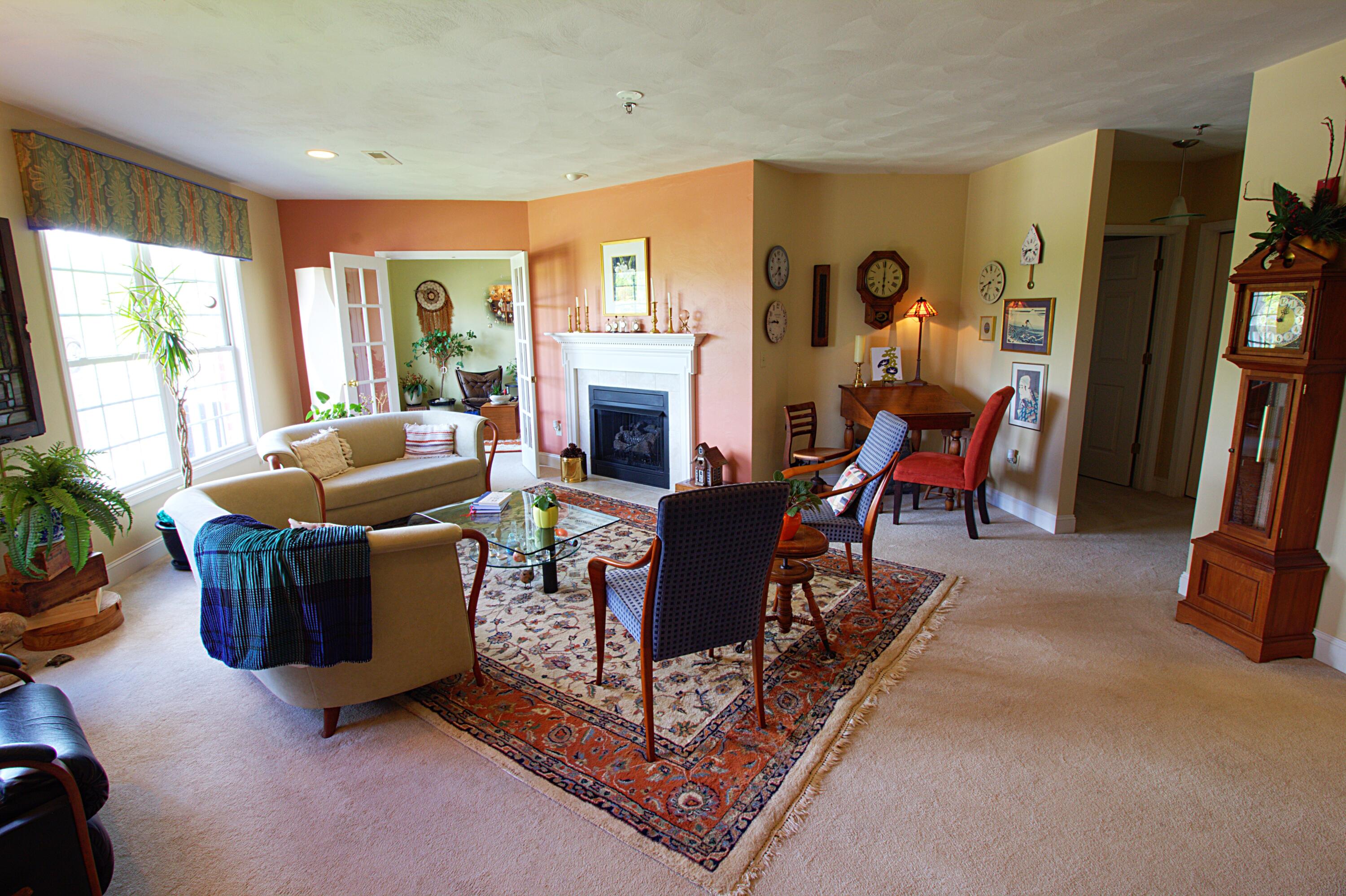 4444 Pheasant Ridge Road, Unit 204 Roanoke, VA 24014 - Photo 21 of 43 Living Room