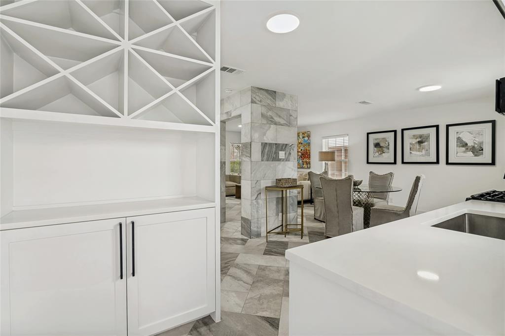 4419 Sexton Lane Dallas, TX 75229 - Photo 16 of 37