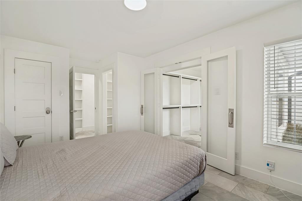 4419 Sexton Lane Dallas, TX 75229 - Photo 20 of 37