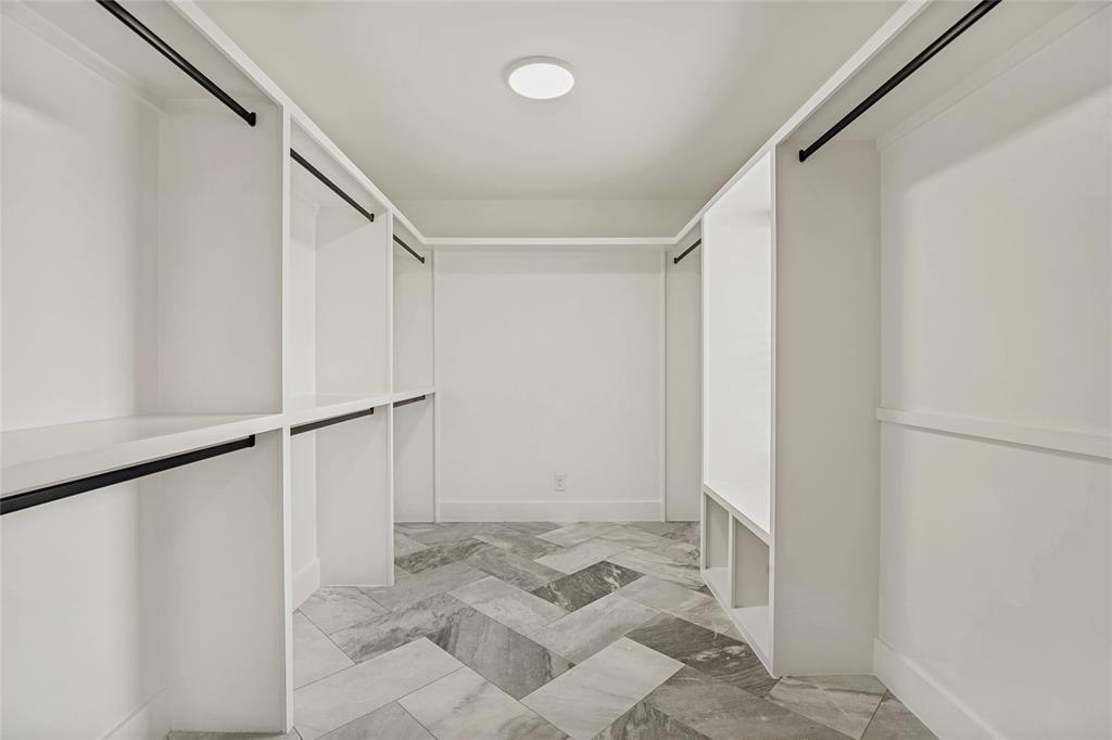 4419 Sexton Lane Dallas, TX 75229 - Photo 21 of 37