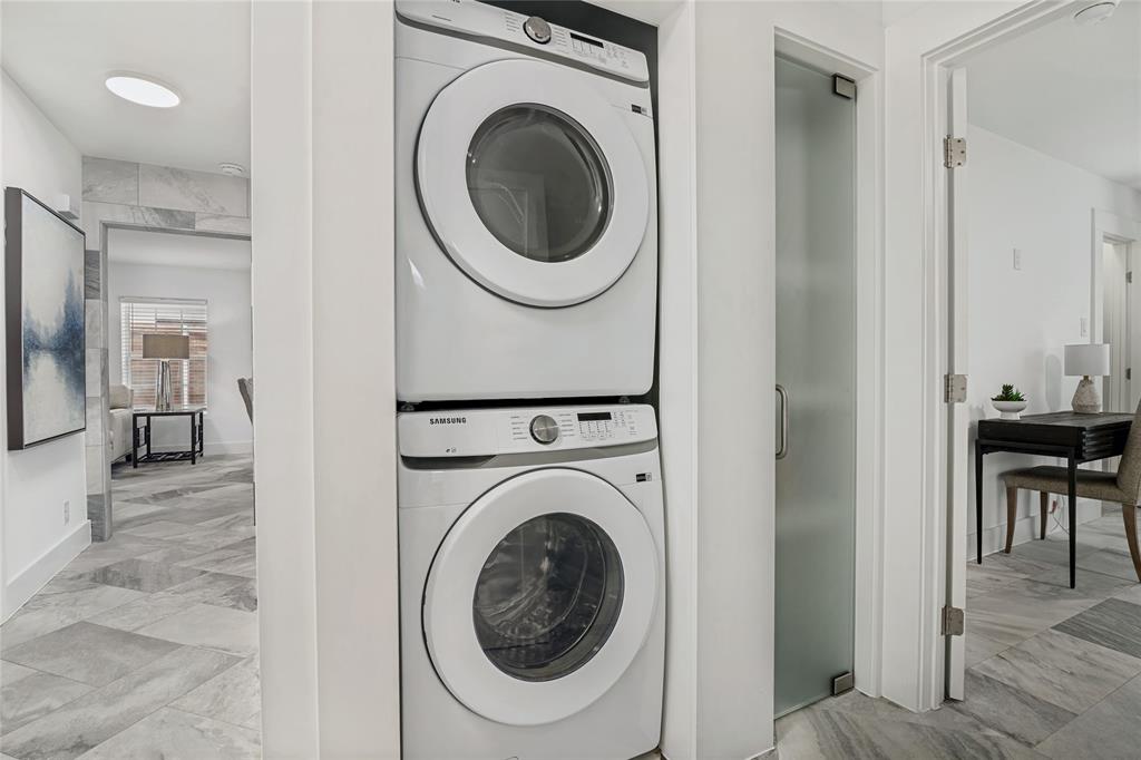 4419 Sexton Lane Dallas, TX 75229 - Photo 24 of 37