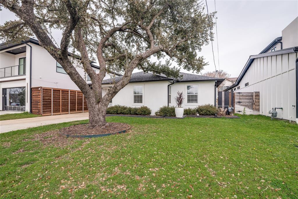 4419 Sexton Lane Dallas, TX 75229 - Photo 3 of 37