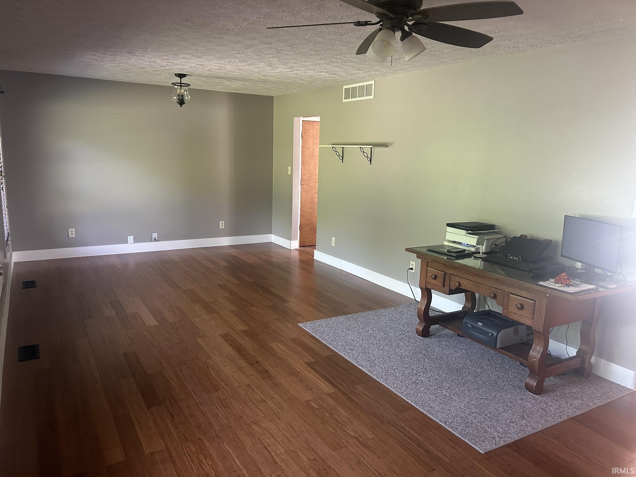 6737 North Bottom Road Bloomington, IN 47404 - Photo 3 of 31