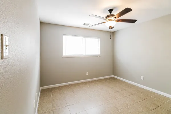 $1,985 | 3635 Lost Oak Drive, Spring, TX 77388