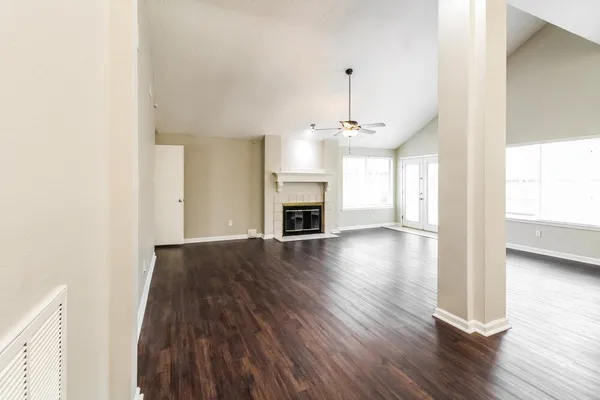 $1,985 | 3635 Lost Oak Drive, Spring, TX 77388