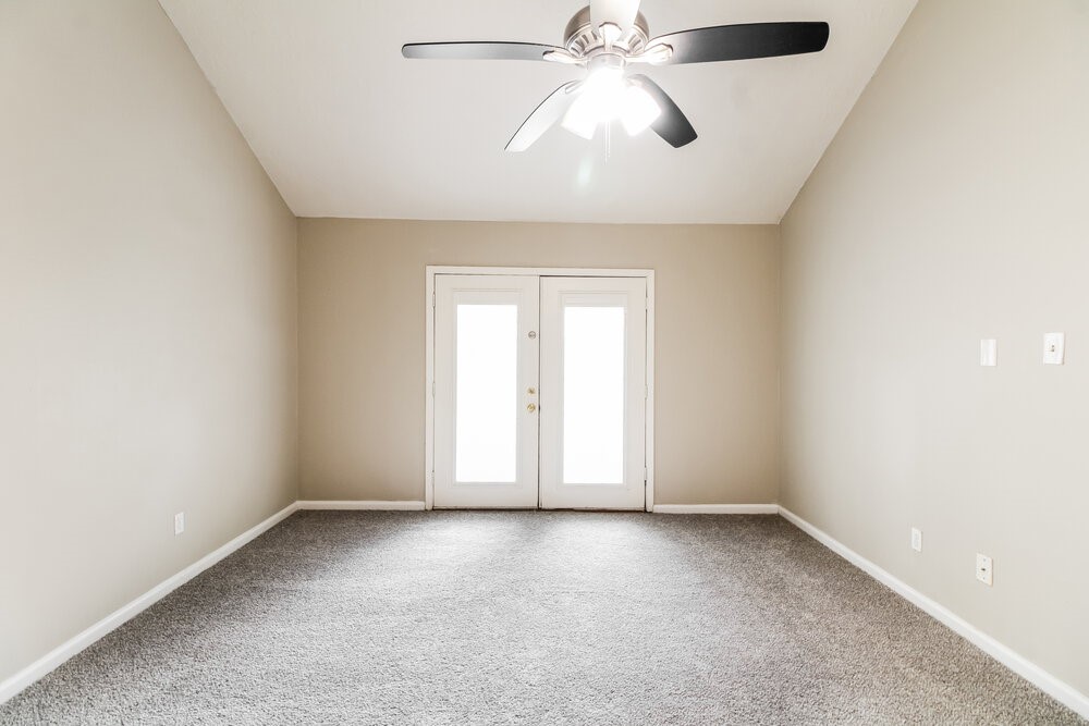 3635 Lost Oak Drive Spring, TX 77388 - Photo 10 of 16 an empty room with a window and a fan