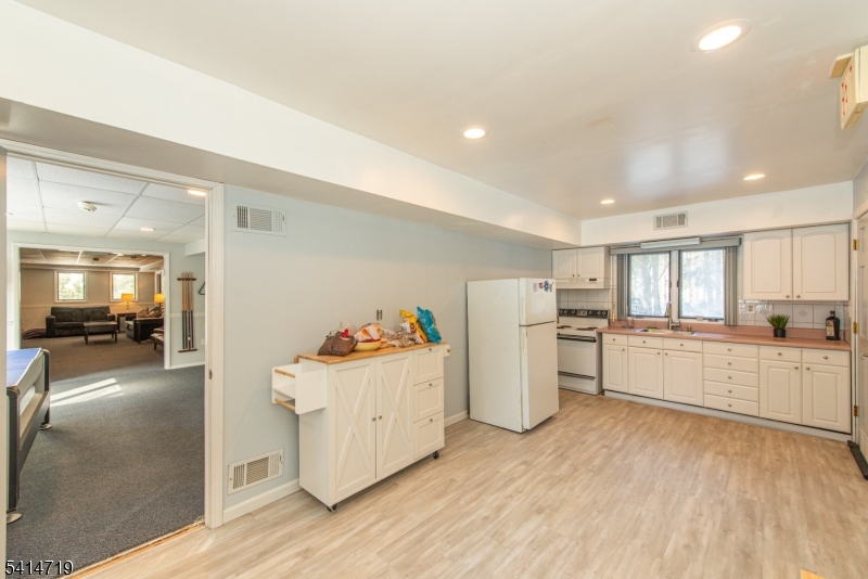 181 Center Grove Road Randolph, NJ 07869 - Photo 36 of 49