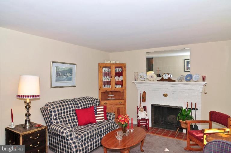9302 Frederick Road Ellicott City, MD 21042 - Photo 2 of 18 Living Room