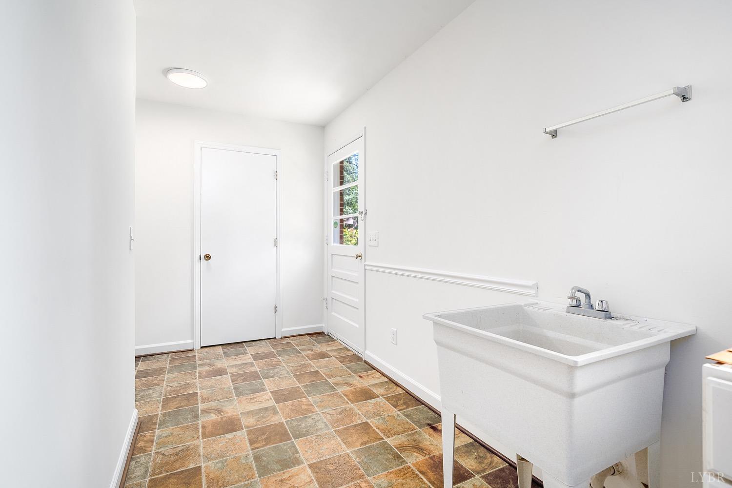 1309 White Fall Road Gretna, VA 24557 - Photo 21 of 64