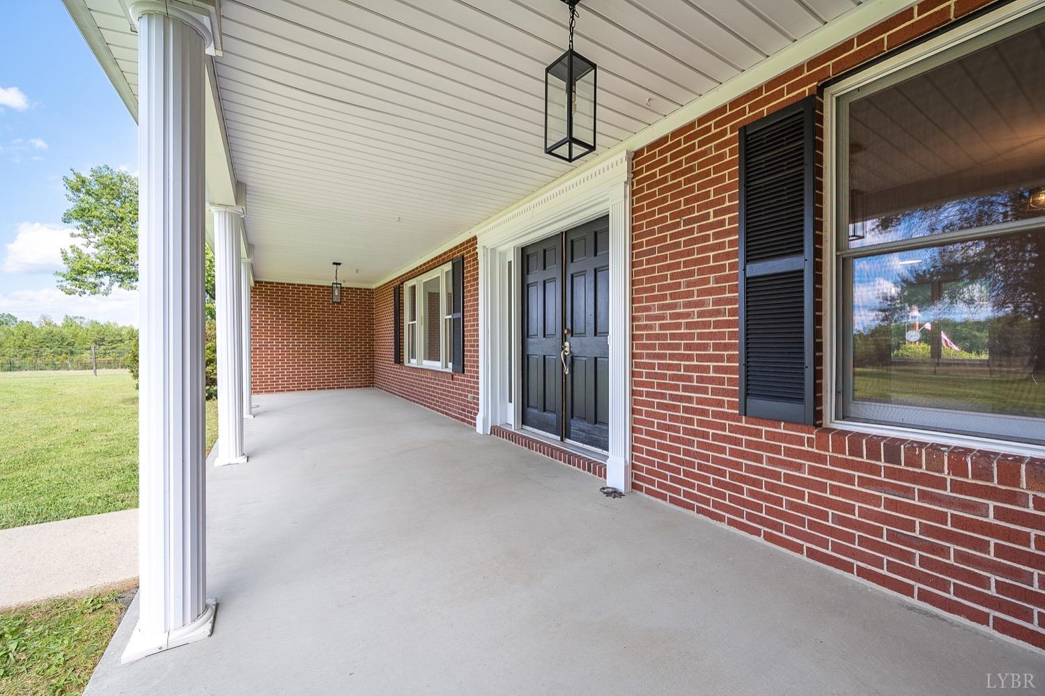1309 White Fall Road Gretna, VA 24557 - Photo 5 of 64