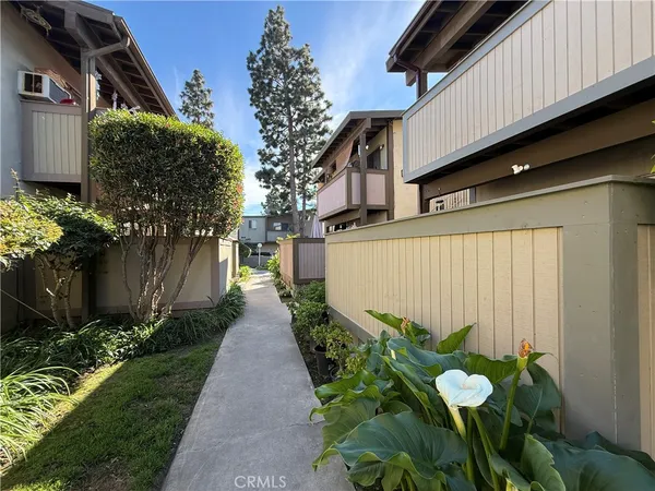 $2,700 | 806 Coriander Drive, Unit H, Torrance, CA 90502