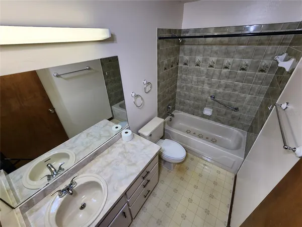 $132,500 | 3800 East Silver Springs Boulevard, Unit 8, Ocala, FL 34470