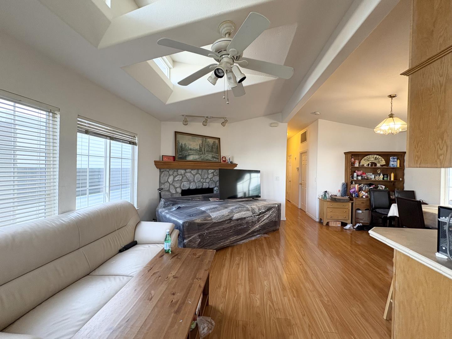 60 Wilson Way, Unit 43 Milpitas, CA 95035 - Photo 3 of 17