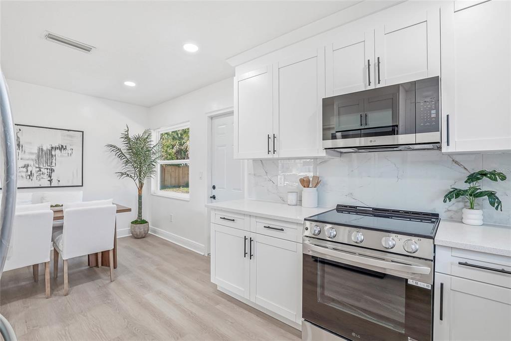 4720 Mohegan Road St. Petersburg, FL 33708 - Photo 12 of 33