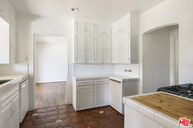 $1,495,000 | 3322 Charleston Way, Los Angeles, CA 90068