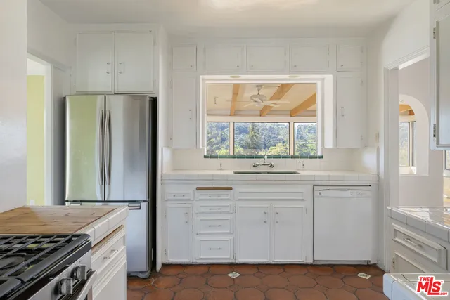 $1,495,000 | 3322 Charleston Way, Los Angeles, CA 90068