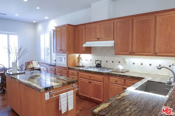 $1,760,000 | 5338 Via Dolores, Newbury Park, CA 91320