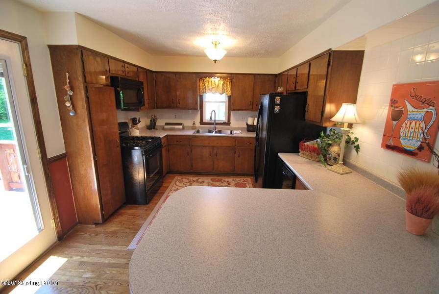 160 Glory Road Shepherdsville, KY 40165 - Photo 15 of 39 20160609201015108137000000-o