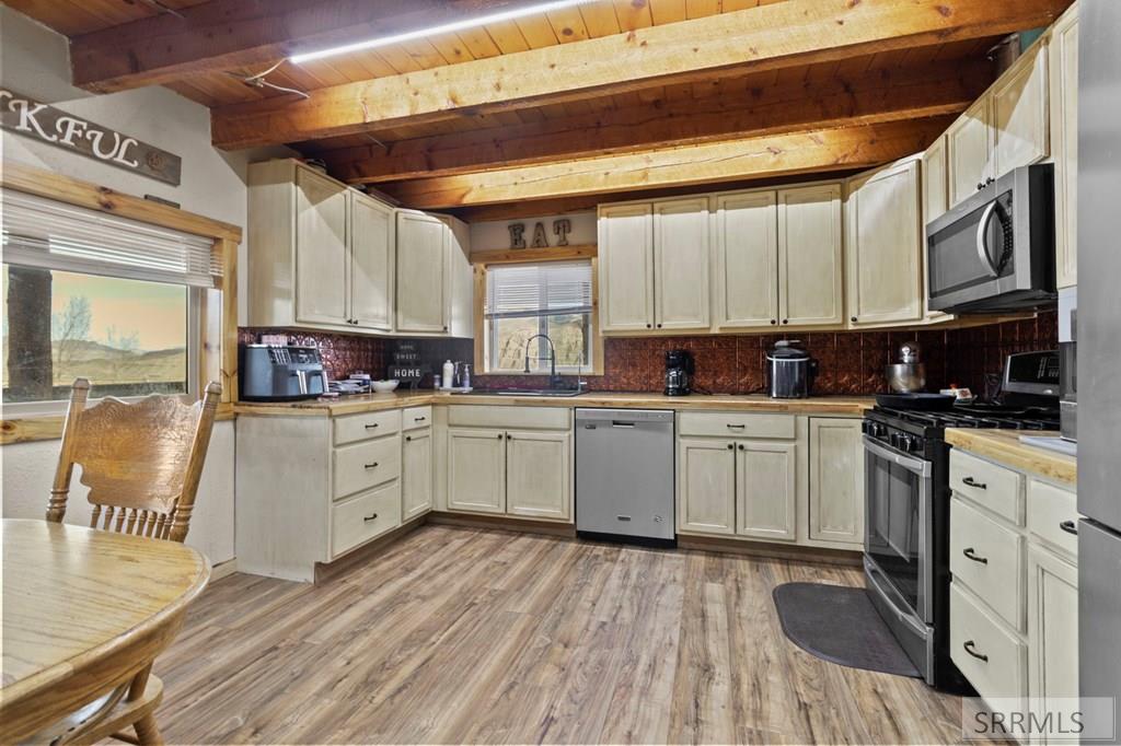 699 Stephens Road Challis, ID 83226 - Photo 9 of 37