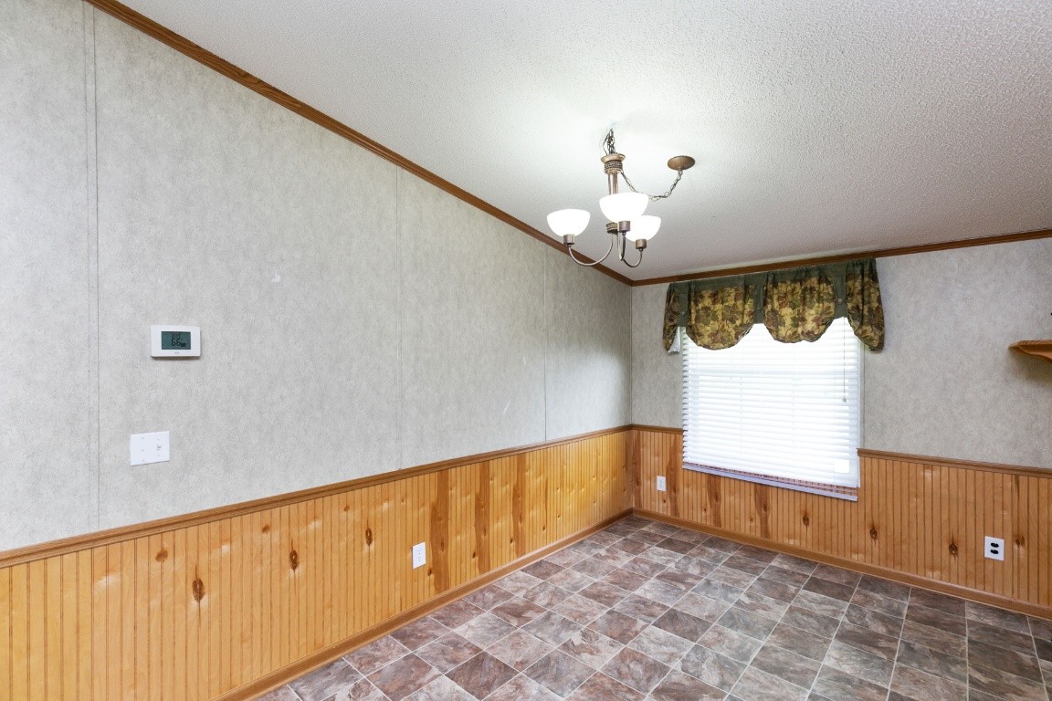 399 Calvert Ridge Road Westmoreland, TN 37186 - Photo 13 of 31 a view of a hallway with entryway