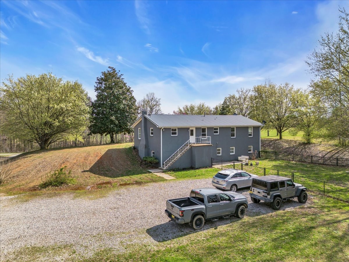 1389 Coconut Ridge Road Smithville, TN 37166 - Photo 5 of 61