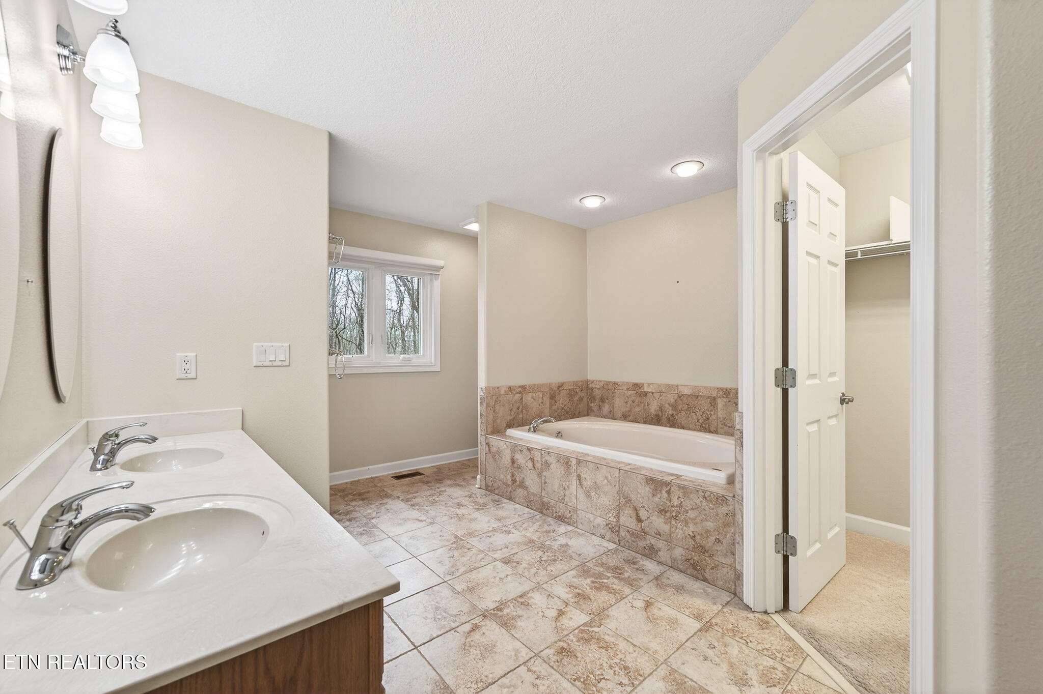 104 Hickory Ridge Lane Crossville, TN 38558 - Photo 20 of 36 Primary Bathroom (1)