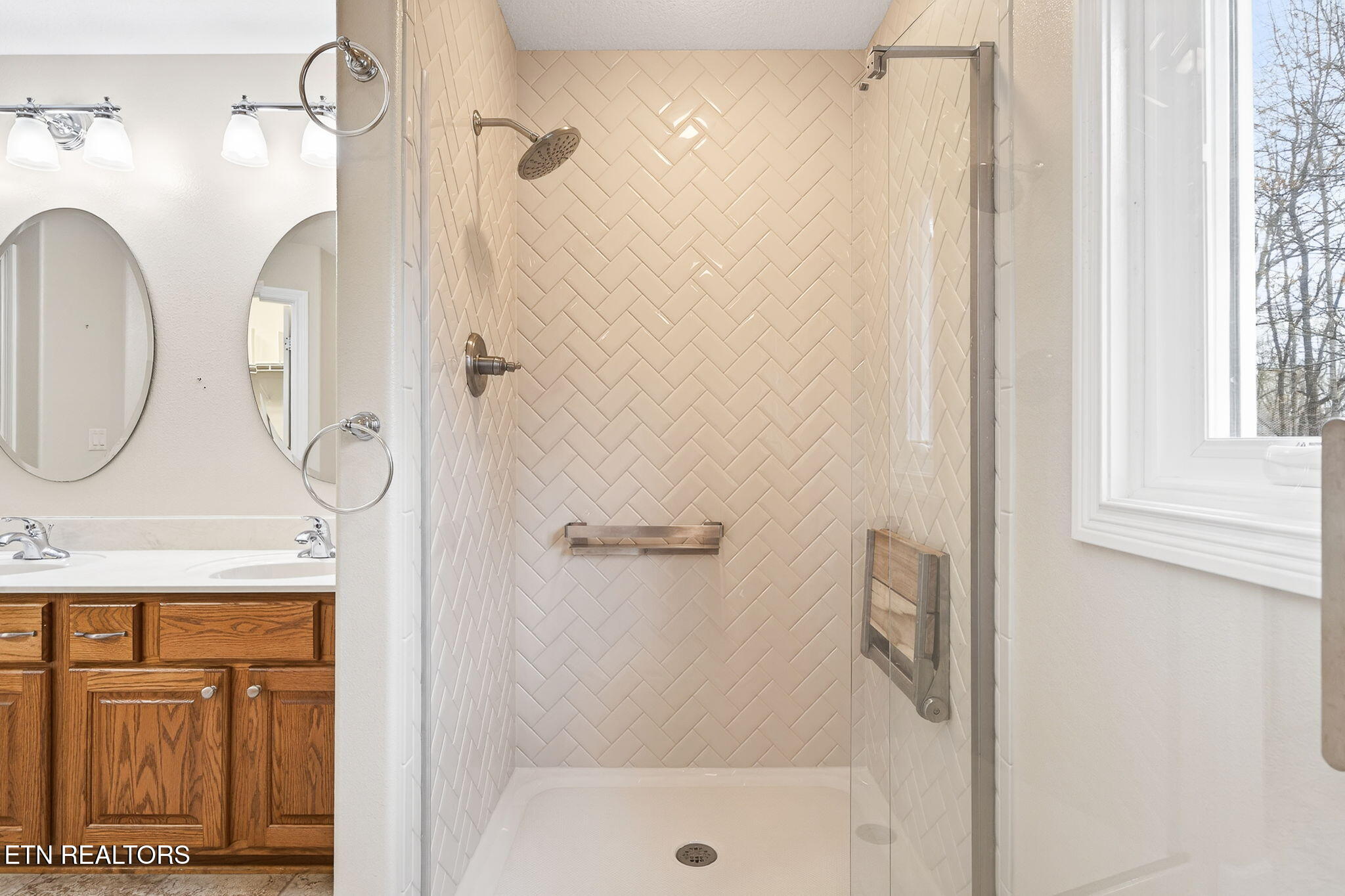 104 Hickory Ridge Lane Crossville, TN 38558 - Photo 23 of 36 Primary Bathroom (4)