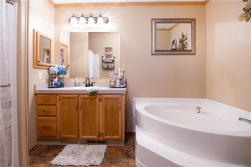133 Virginia Lane Butler, PA 16001 - Photo 12 of 19 Gallery Image 12
