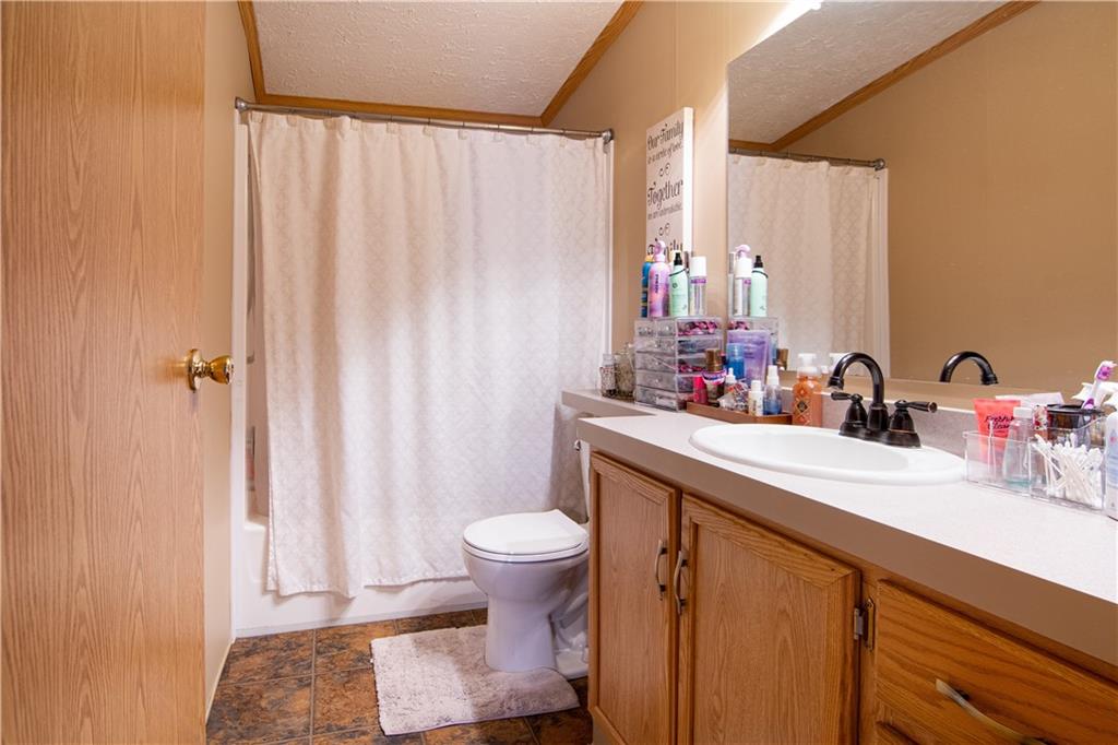 133 Virginia Lane Butler, PA 16001 - Photo 10 of 19 Gallery Image 10