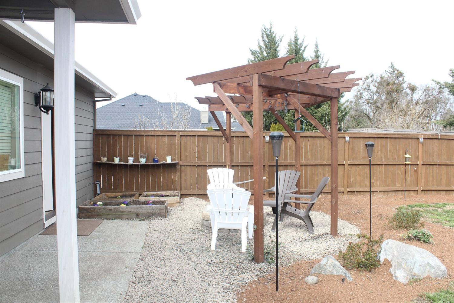 336 Ridgeway Avenue Central Point, OR 97502 - Photo 10 of 28 Additional Photo